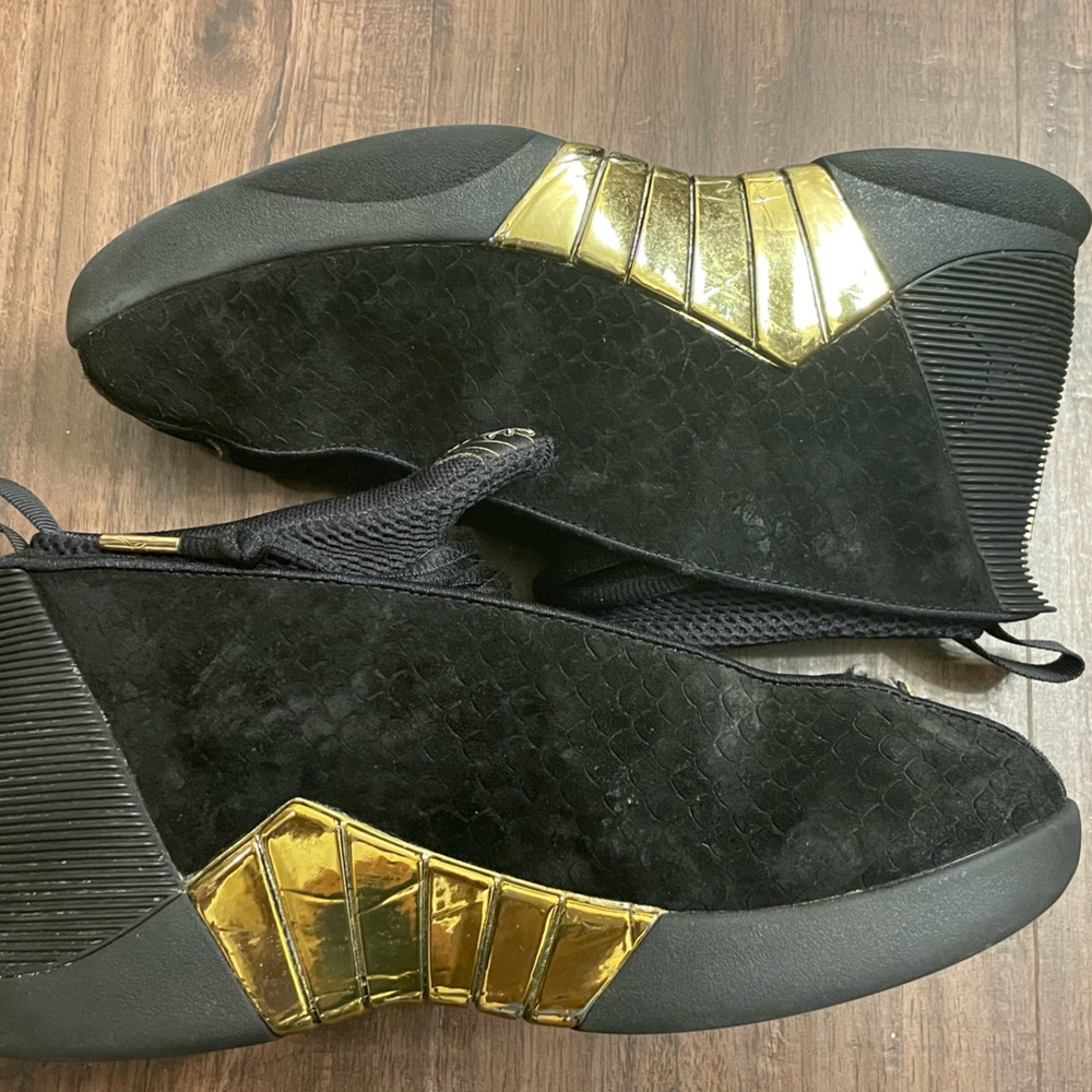 Nike Air Jordan 15 Retro Doernbecher Size 5Y